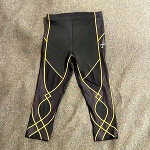 CW-X compression womens training running athletic leggings pants M drawstring.